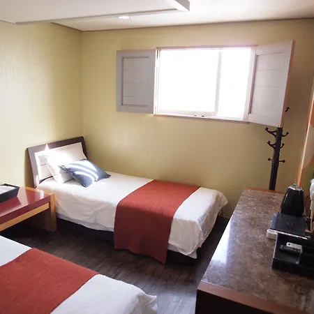 Hostel J Stay-3