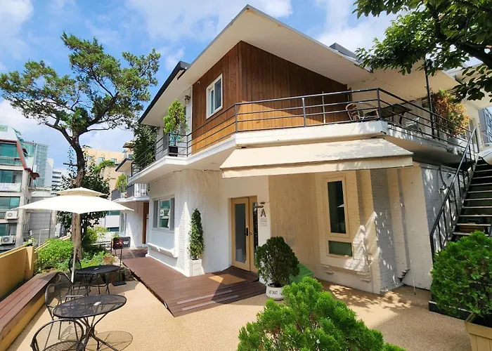 Oyo Myeongdong 5 Lodge Seoul